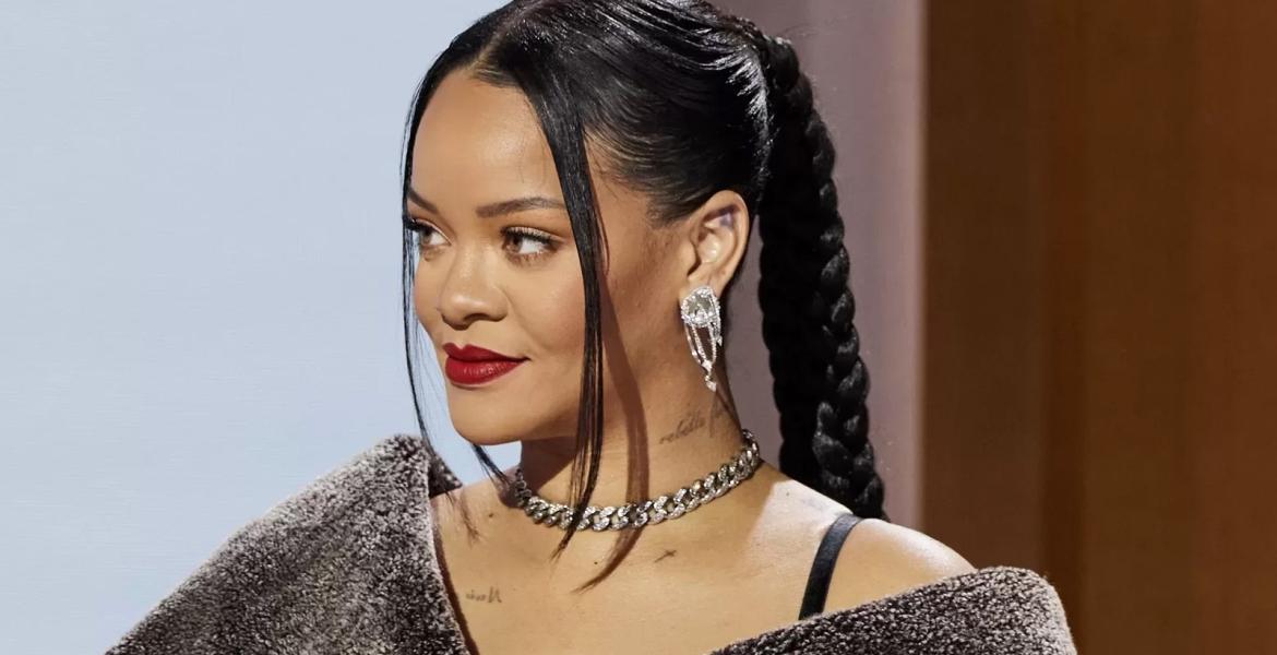Rihanna bei der Pressekonferenz zum Super Bowl 58
