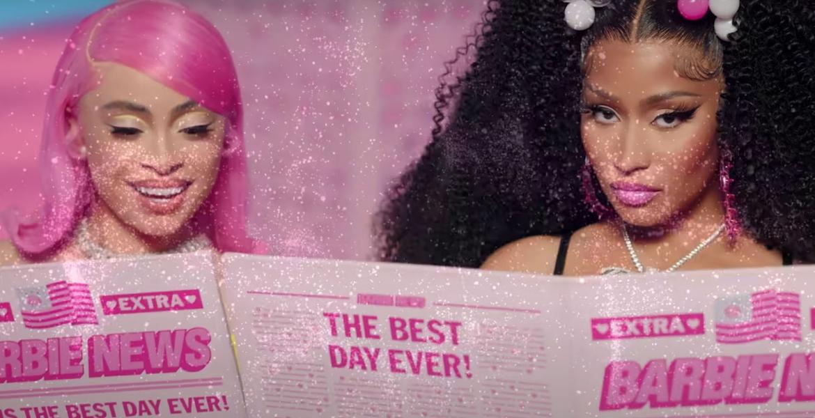 Nicki Minaj und Ice Spice beim lesen einer Zeitung