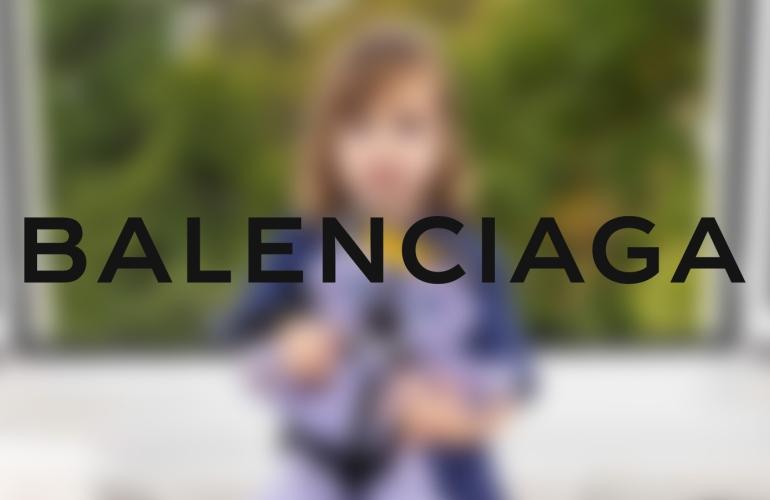 Balenciaga Kampagne weichgezeichnet mit Logo